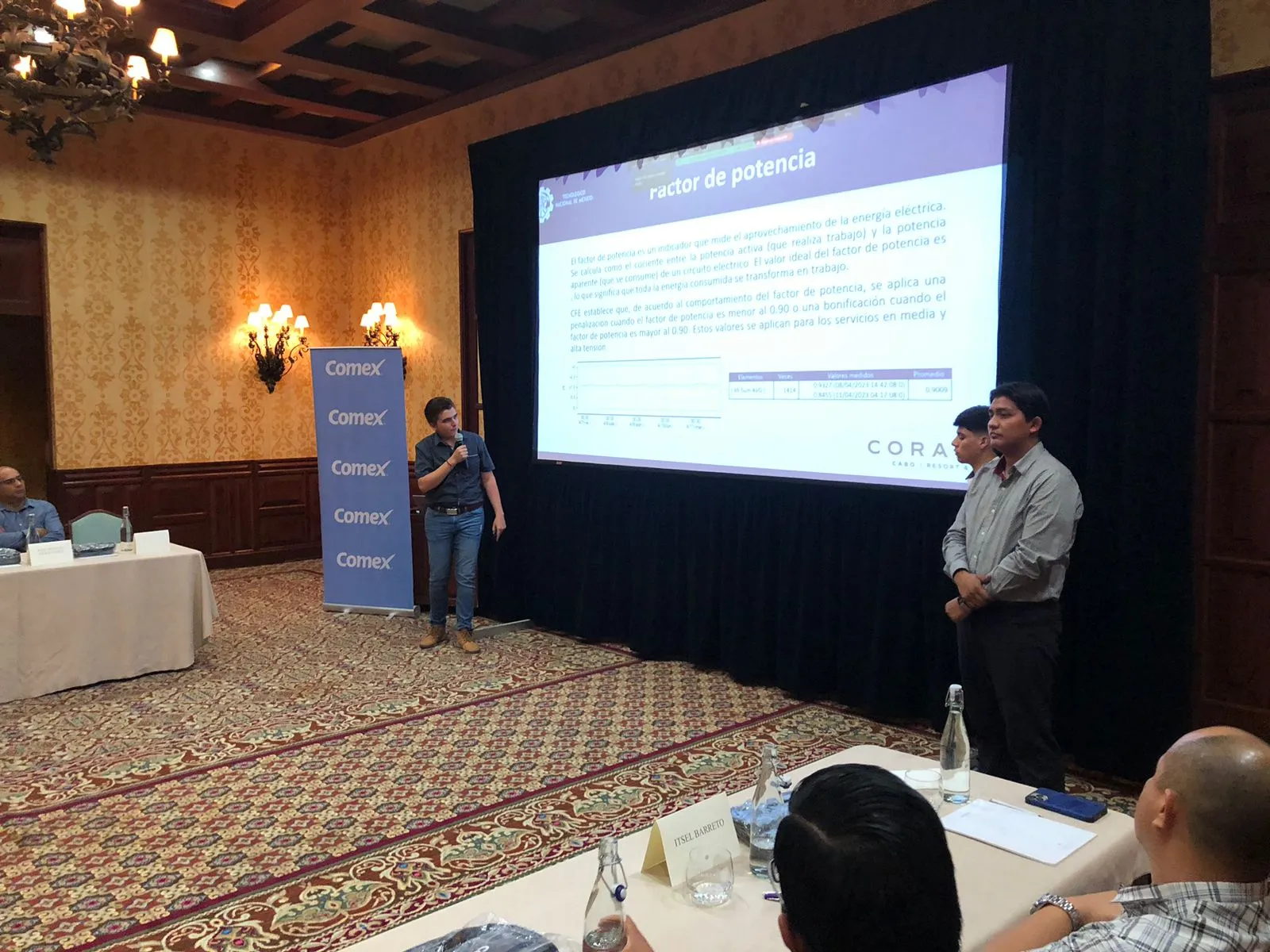 Presentación durante una reunión mensual de AGIM Los Cabos